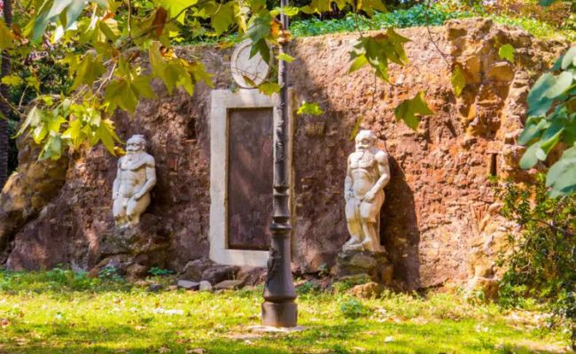 porta alchemica roma​