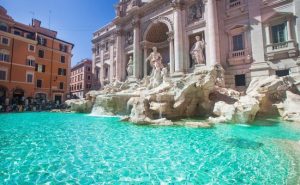 fontana di trevi a piedi